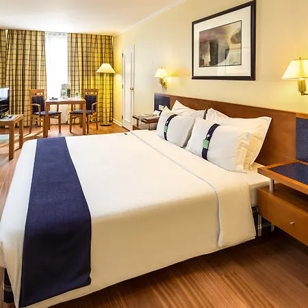 Hotel By Ihg
