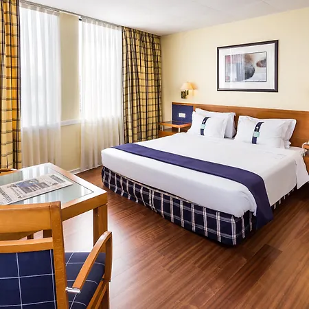Hotel By Ihg