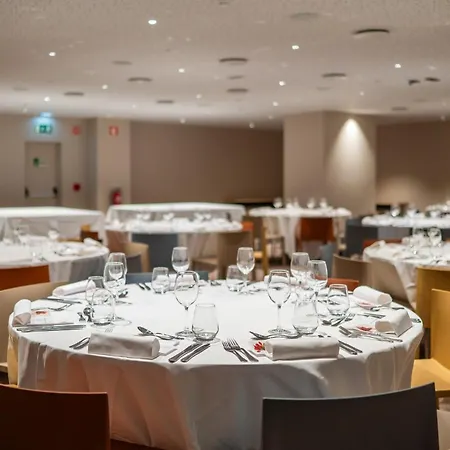 By Ihg 4*