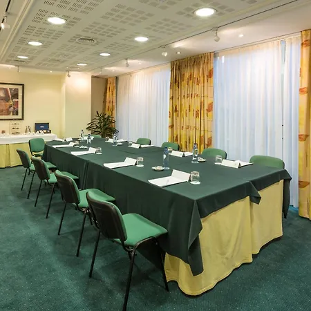 Hotel By Ihg Lisbon