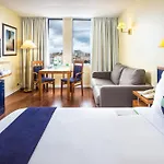 By Ihg מלון ליסבון