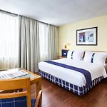 By Ihg מלון