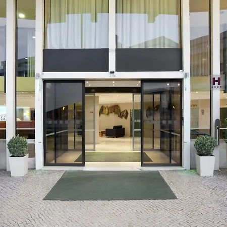 By Ihg 4* Lissabon