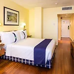 By Ihg