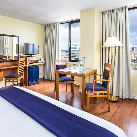By Ihg Hotel 4*