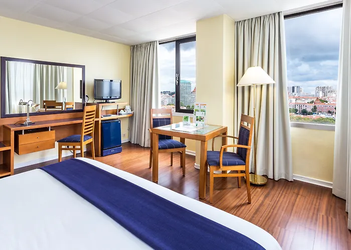 By Ihg Hotel 4*