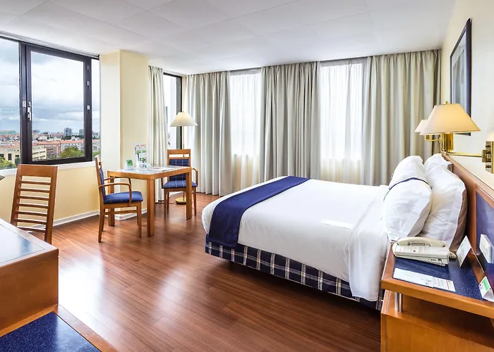 By Ihg