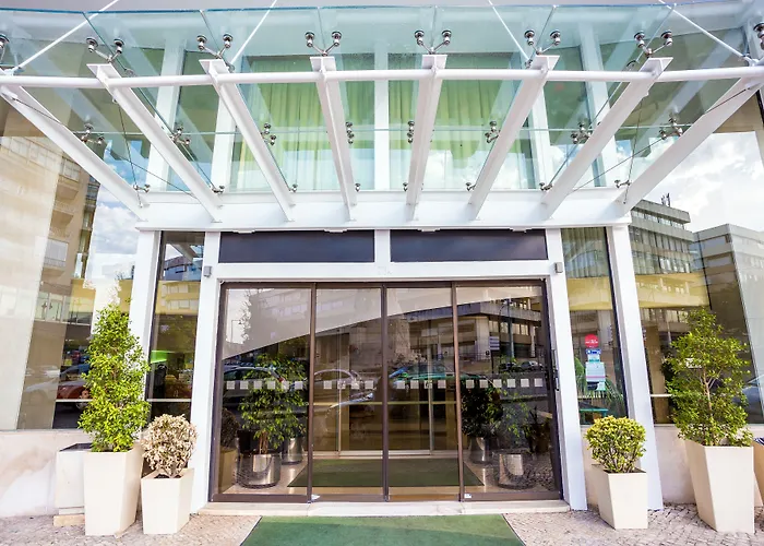 Hotel By Ihg 4*
