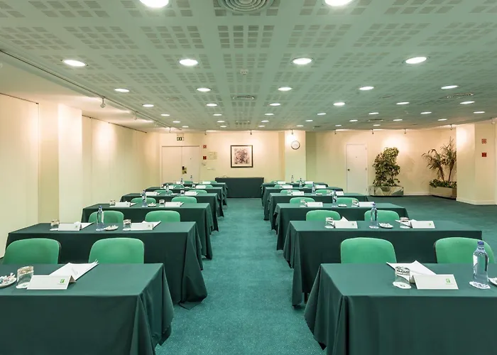 Hotel By Ihg